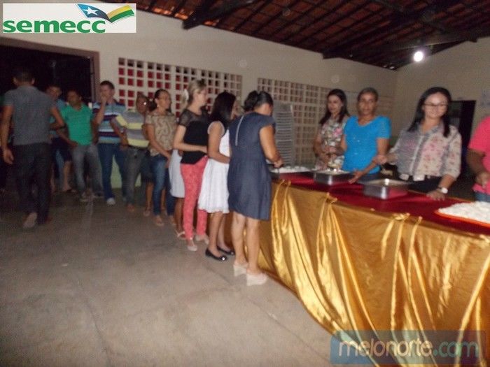   Confraternização de fim de ano aos profissionais da Educação Municipal - Imagem 68