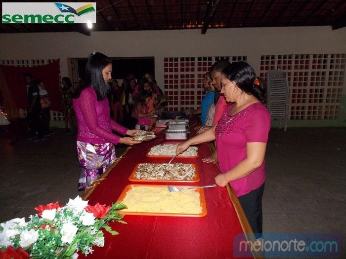   Confraternização de fim de ano aos profissionais da Educação Municipal - Imagem 63
