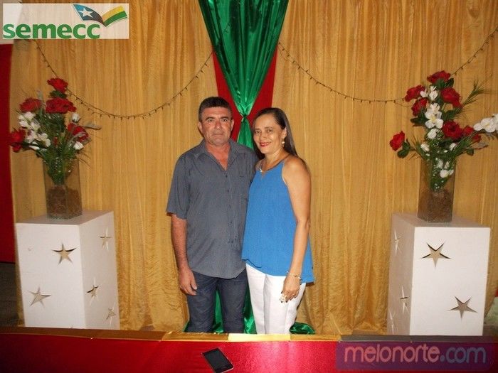   Confraternização de fim de ano aos profissionais da Educação Municipal - Imagem 12