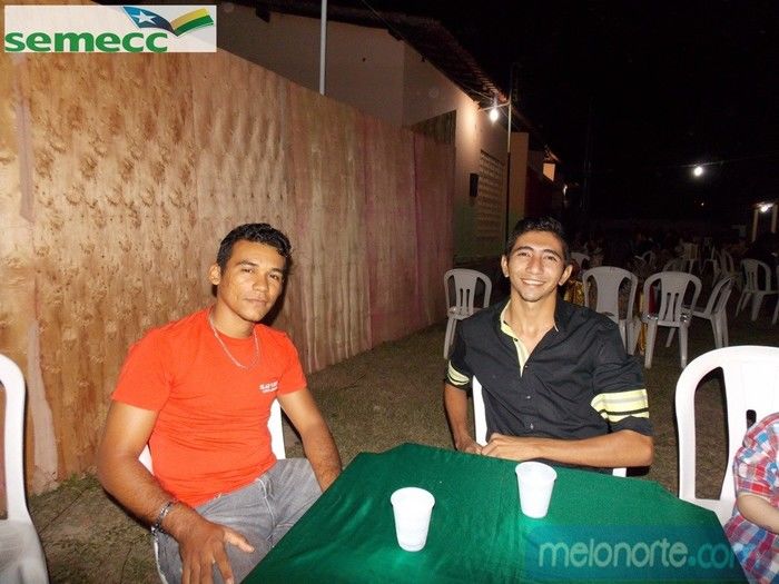   Confraternização de fim de ano aos profissionais da Educação Municipal - Imagem 61