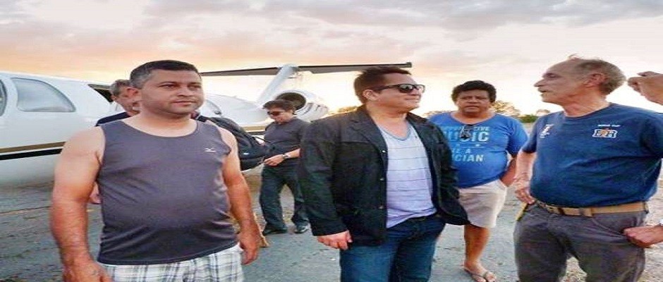 Cantor sertanejo Leonardo pousa jato em Campo Maior e atende fãs