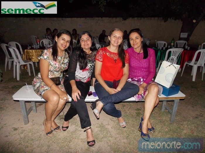   Confraternização de fim de ano aos profissionais da Educação Municipal - Imagem 92