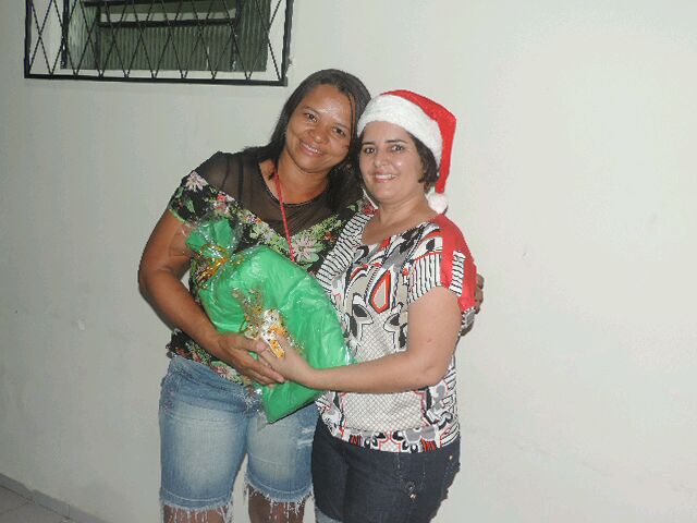 Primeira-dama Edneida Fortes realizaou confraternização com colaboradores - Imagem 17