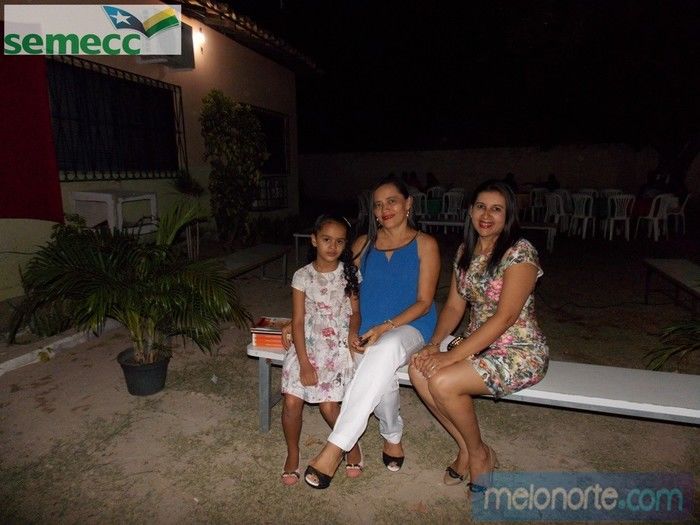   Confraternização de fim de ano aos profissionais da Educação Municipal - Imagem 18