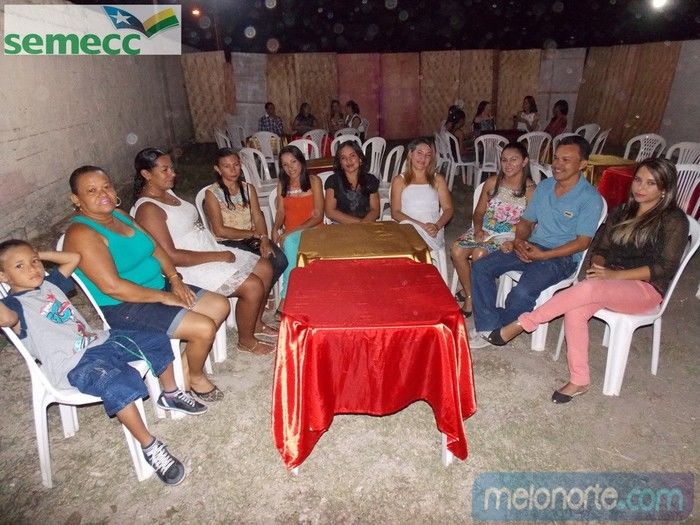   Confraternização de fim de ano aos profissionais da Educação Municipal - Imagem 26