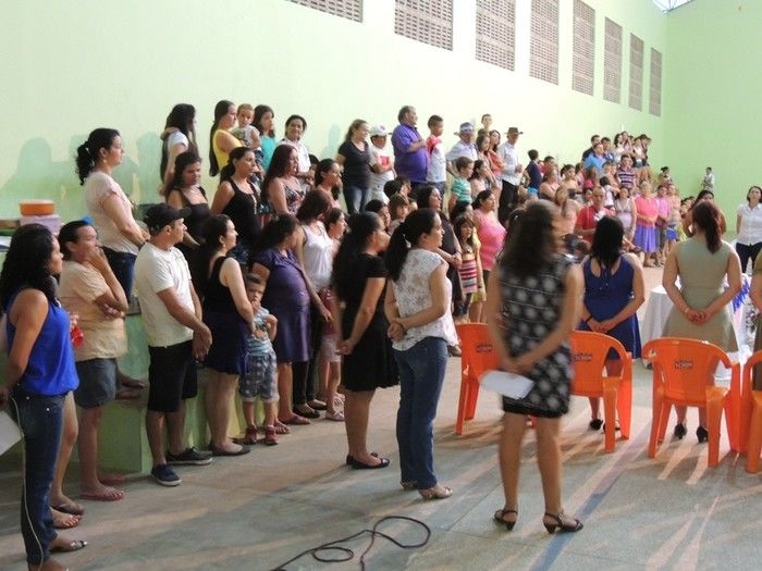Estudantes participam de solenidade de entrega de certificados e medalhas - Imagem 15