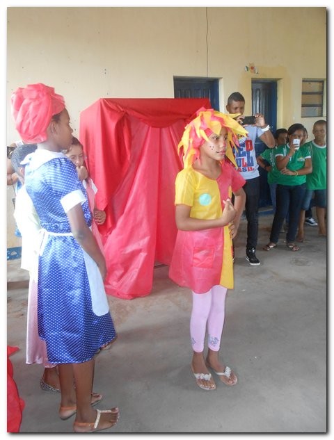 Escola Municipal Hugo Napoleão realiza II Feira de Conhecimento - Imagem 16