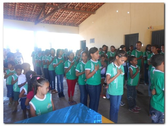 Escola Municipal Hugo Napoleão realiza II Feira de Conhecimento - Imagem 3