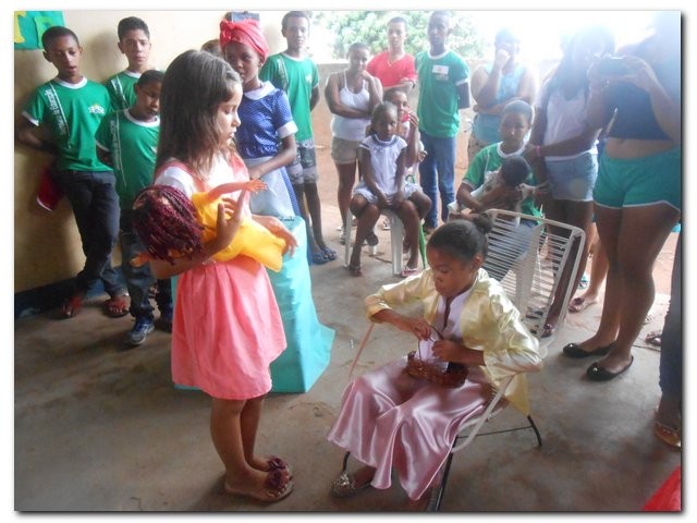 Escola Municipal Hugo Napoleão realiza II Feira de Conhecimento - Imagem 15