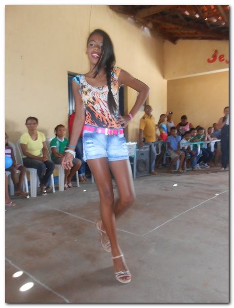 Escola Municipal Hugo Napoleão realiza II Feira de Conhecimento - Imagem 53