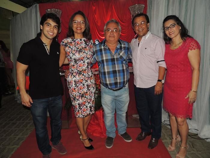 Prefeitura de Água Branca realiza festa de confraternização de fim de ano - Imagem 8