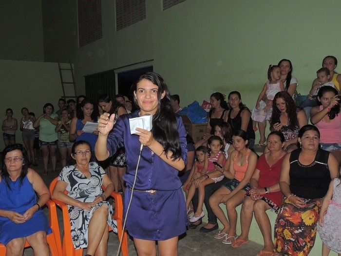 Estudantes participam de solenidade de entrega de certificados e medalhas - Imagem 20