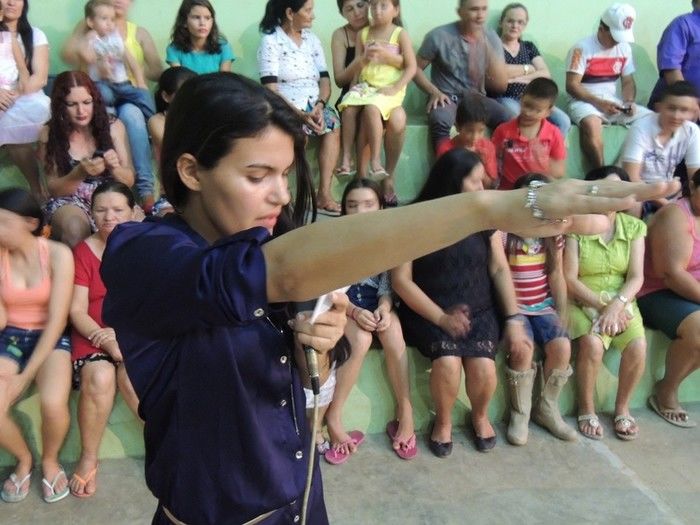 Estudantes participam de solenidade de entrega de certificados e medalhas - Imagem 19