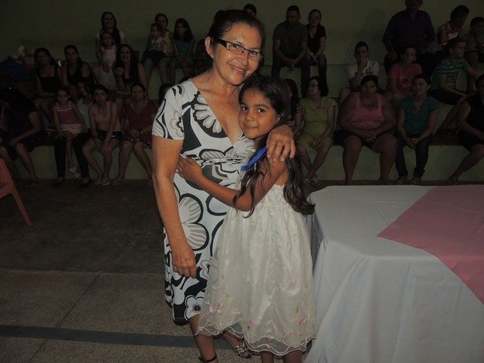 Estudantes participam de solenidade de entrega de certificados e medalhas - Imagem 59