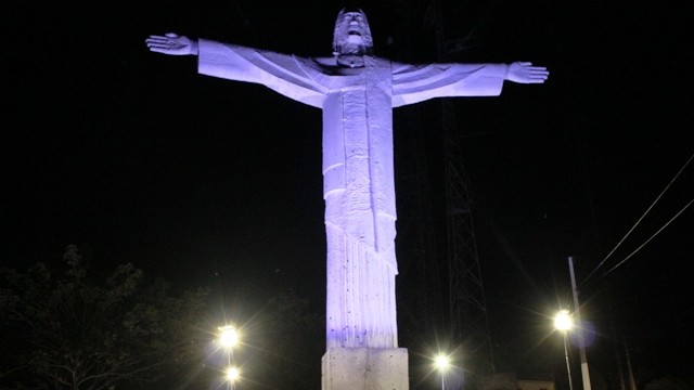 Imagem do Cristo Recebe iluminação Especial  - Imagem 4
