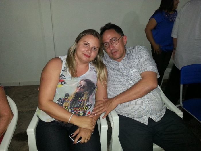 Prefeito Walter Alencar e 1º Dama Kelly Alencar desejam a todos os Agricolandenses um Feliz Natal e um Ano Novo Cheio de Realizações - Imagem 1