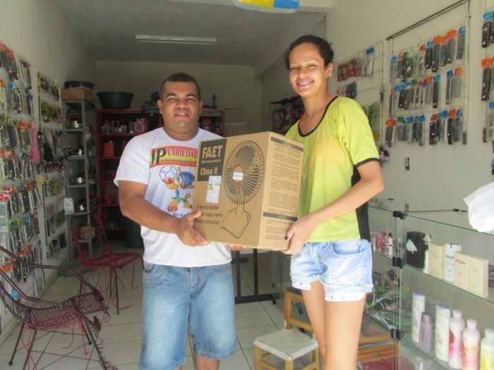Loja Jp Variedades Faz entrega de Cesta de Alimentos da Campanha Natal sem Fome - Imagem 5