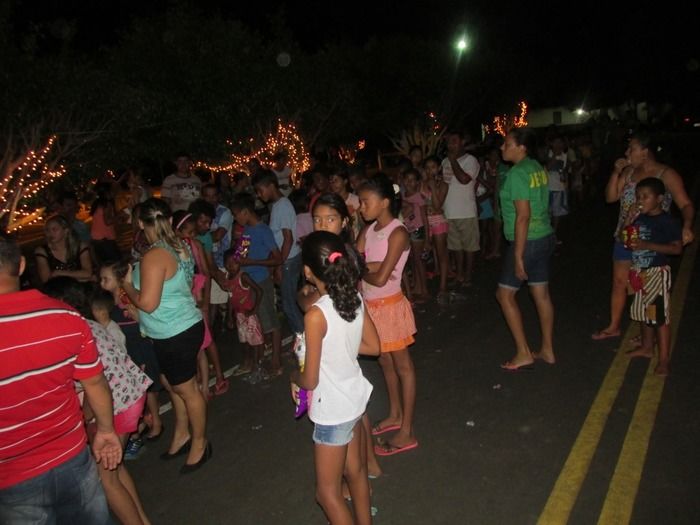 Papai Noel Faz entrega de Presentes na Praça Central de Agricolândia - Imagem 12