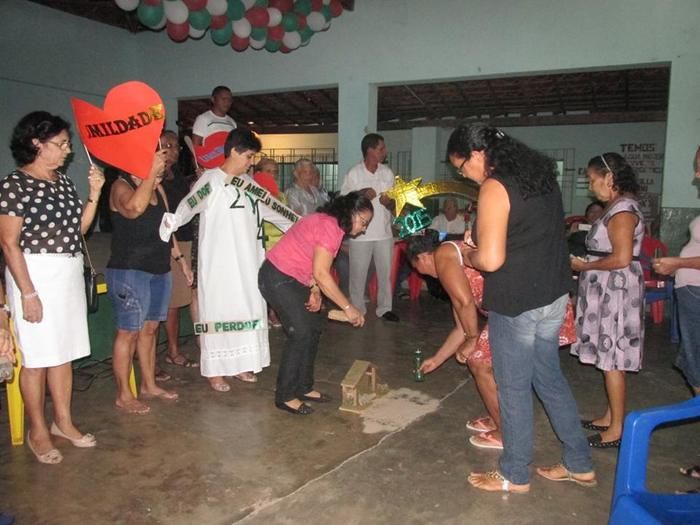 Secretaria Municipal de Assistência Social realiza confraternização com os idosos - Imagem 9