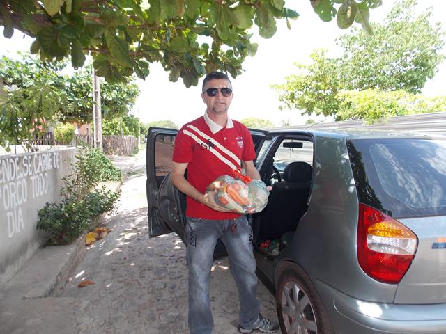 ENTREGA DE CESTA BÁSICA POR UM JOVEM BATALHA - Imagem 2