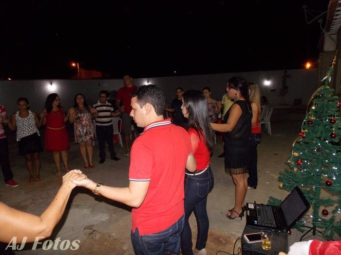 Vereador Dr. Salvador Neto e esposa enfermeira Amanda Resende realizou ceia natalina aos amigos - Imagem 11