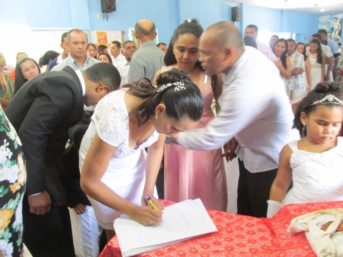 13 casais disseram Sim na parôquia diaconia Territorial Nossa Senhora de Fátima em Agricolândia   - Imagem 16