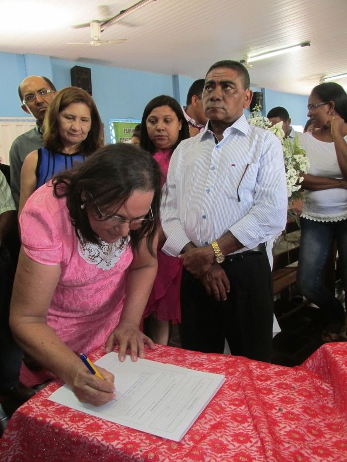 13 casais disseram Sim na parôquia diaconia Territorial Nossa Senhora de Fátima em Agricolândia   - Imagem 22