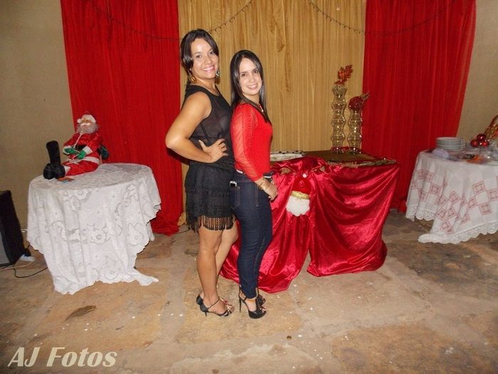 Vereador Dr. Salvador Neto e esposa enfermeira Amanda Resende realizou ceia natalina aos amigos - Imagem 31