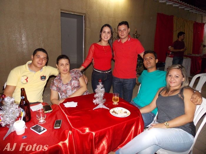 Vereador Dr. Salvador Neto e esposa enfermeira Amanda Resende realizou ceia natalina aos amigos - Imagem 20