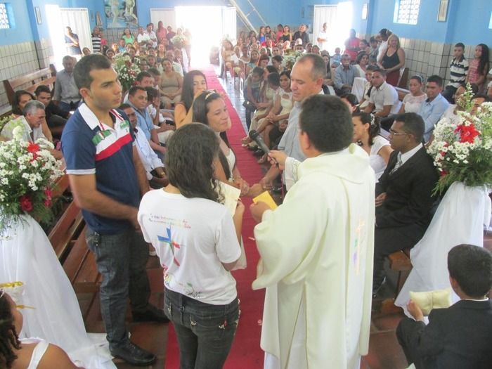 13 casais disseram Sim na parôquia diaconia Territorial Nossa Senhora de Fátima em Agricolândia   - Imagem 49
