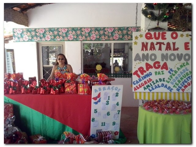 Secretaria Municipal de Educação realiza confraternização de final de ano com a equipe de trabalho - Imagem 16