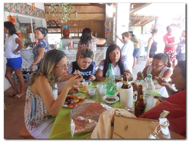Secretaria Municipal de Educação realiza confraternização de final de ano com a equipe de trabalho - Imagem 63