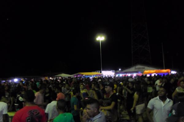 Prefeito Luiz Neto visita Regeneração e participa de aniversário da cidade  - Imagem 18