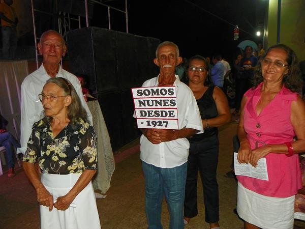 Prefeito Luiz Neto prestigia aniversário de Francisco Ayres - Imagem 8