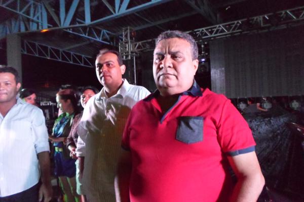 Prefeito Luiz Neto visita Regeneração e participa de aniversário da cidade  - Imagem 25