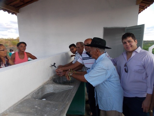 Prefeitura de São Francisco do Piauí inaugura sistema de abastecimento de água na zona rural - Imagem 5