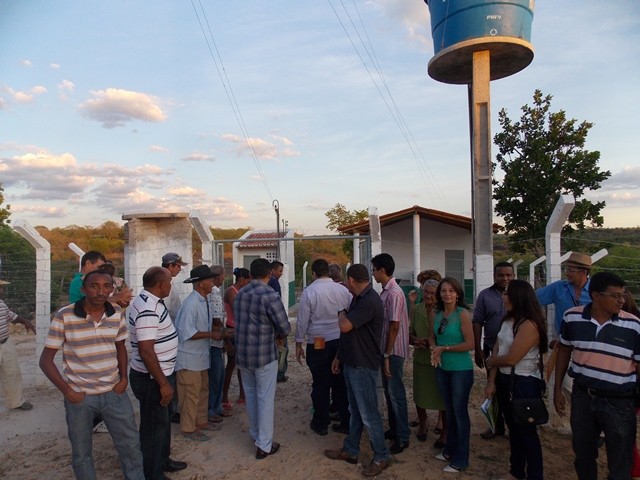 Prefeitura de São Francisco do Piauí inaugura sistema de abastecimento de água na zona rural - Imagem 4