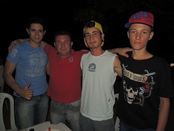 Motoristas, familiares e convidados participam de confraternização - Imagem 30