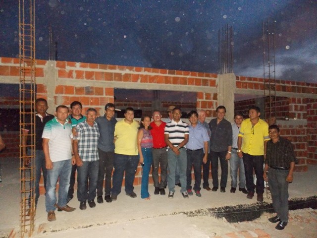 Prefeito e autoridades visitam obras da escola padrão/FNDE e entrega de unidades habitacionais  - Imagem 4
