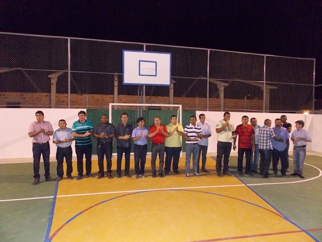 Prefeito Dr. Francisco faz Inauguração de reforma e ampliação da quadra João Batista Barbosa Soares no povoado Serrinha - Imagem 3