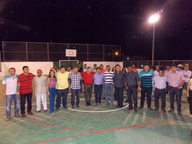 Prefeito Dr. Francisco faz Inauguração de reforma e ampliação da quadra João Batista Barbosa Soares no povoado Serrinha - Imagem 2