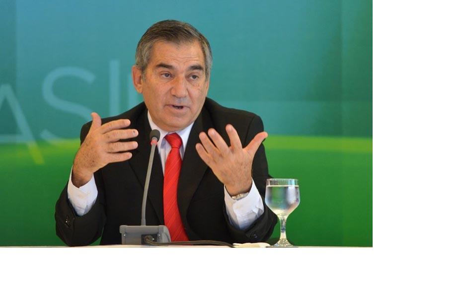 Ministro Gilberto Carvalho adia visita a Pedro II