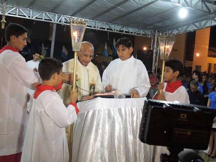 Penúltima noite do festejo de N. S. da Conceição com praça lotada de fieis - Imagem 24
