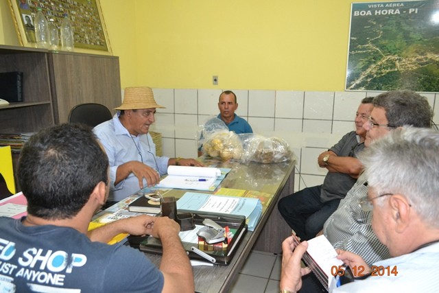 prefeito Zé Resende e o vice Dominguinho, recebem Diretores do Dnocs e visitam obras. - Imagem 3