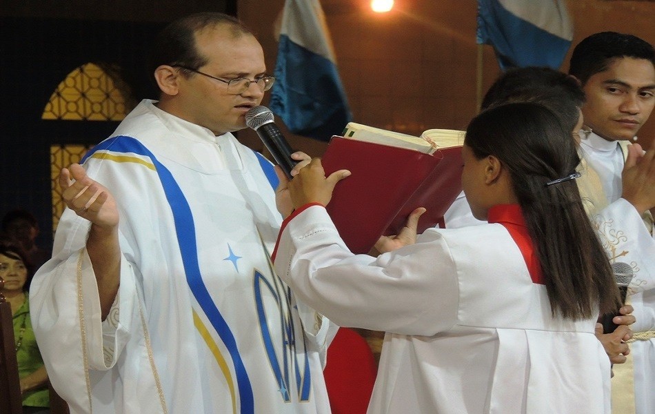Penúltima noite do festejo de N. S. da Conceição com praça lotada de fieis