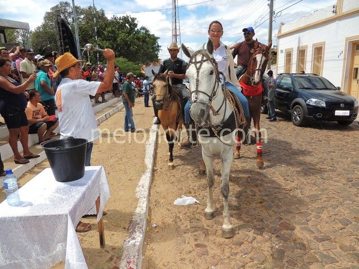 Vaqueiros invadem ruas e avenidas de Pedro II  - Imagem 33