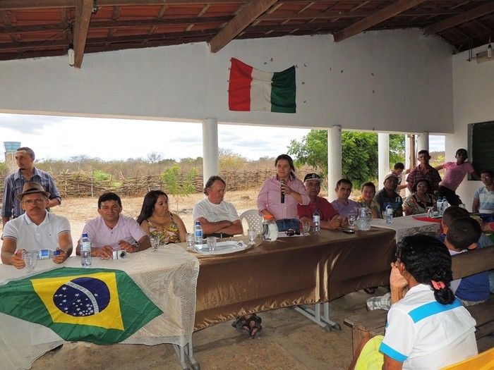 Prefeita reuniu-se com assentados da região do sertão - Imagem 35