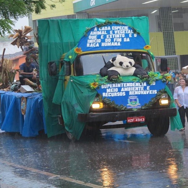 Desfile em homenagem a cidade emociona público correntino - Imagem 7