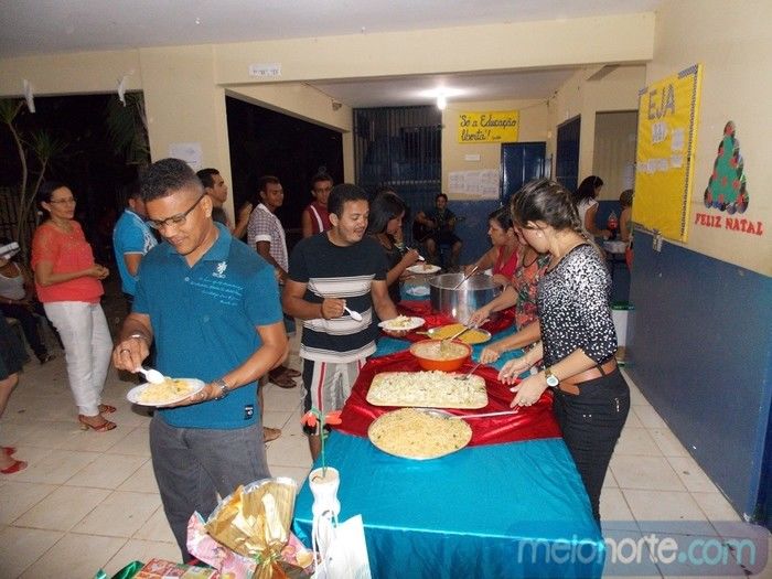 Jantar de Confraternização com os alunos da EJA 2014 - Imagem 27