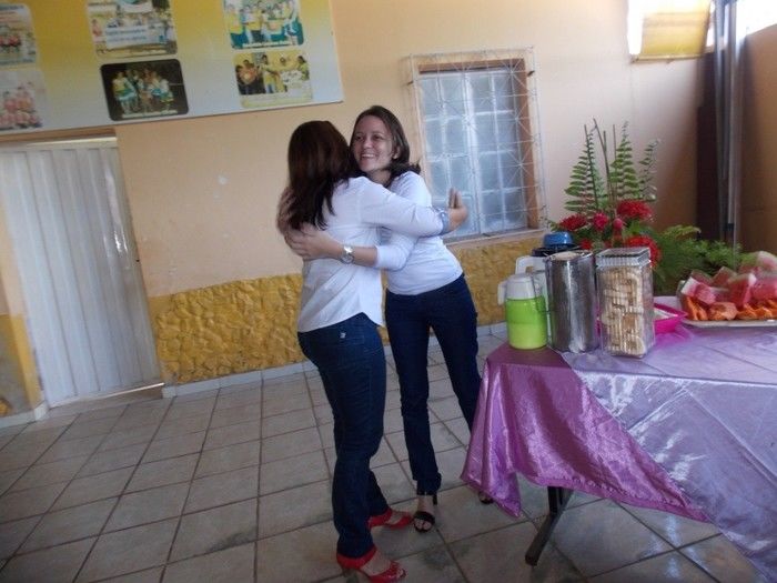 Equipe surpreende amigas de trabalho do CRAS e do CAPS - Imagem 4